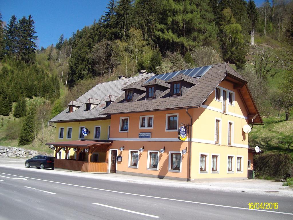 Gasthaus Zur Melzen Hotel Versbichl Exterior photo
